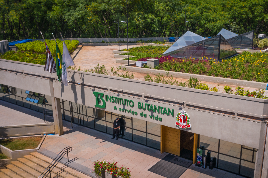Fachada do Butantan